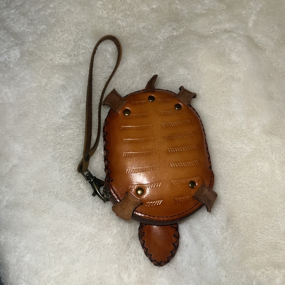 Leather turtle change purse - Picture 2 of 3